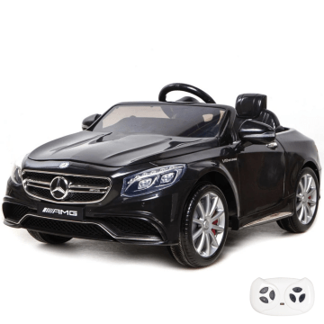 Mercedes pour enfant S63 noir vue de face phares des portiers rétroviseurs latéraux logo
